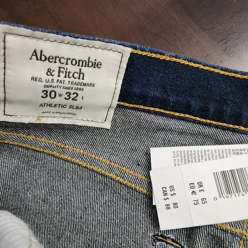 NWT Abercrombie & Fitch Athletic Slim Jean Size 30x32 - Picture 3 of 5